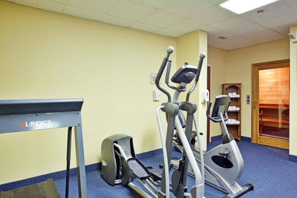 Holiday Inn Express - Chester By Ihg Bagian luar foto