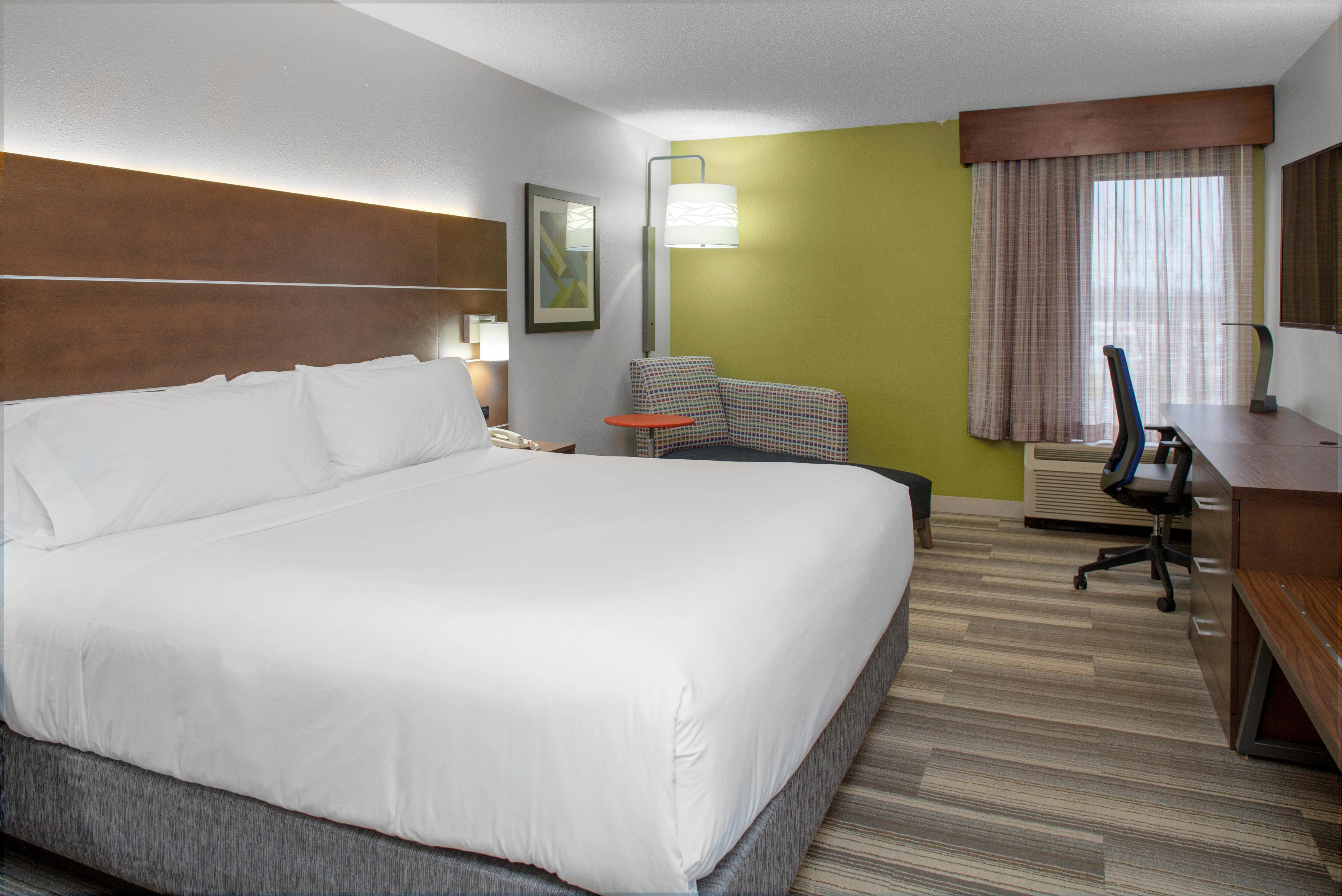 Holiday Inn Express - Chester By Ihg Bagian luar foto
