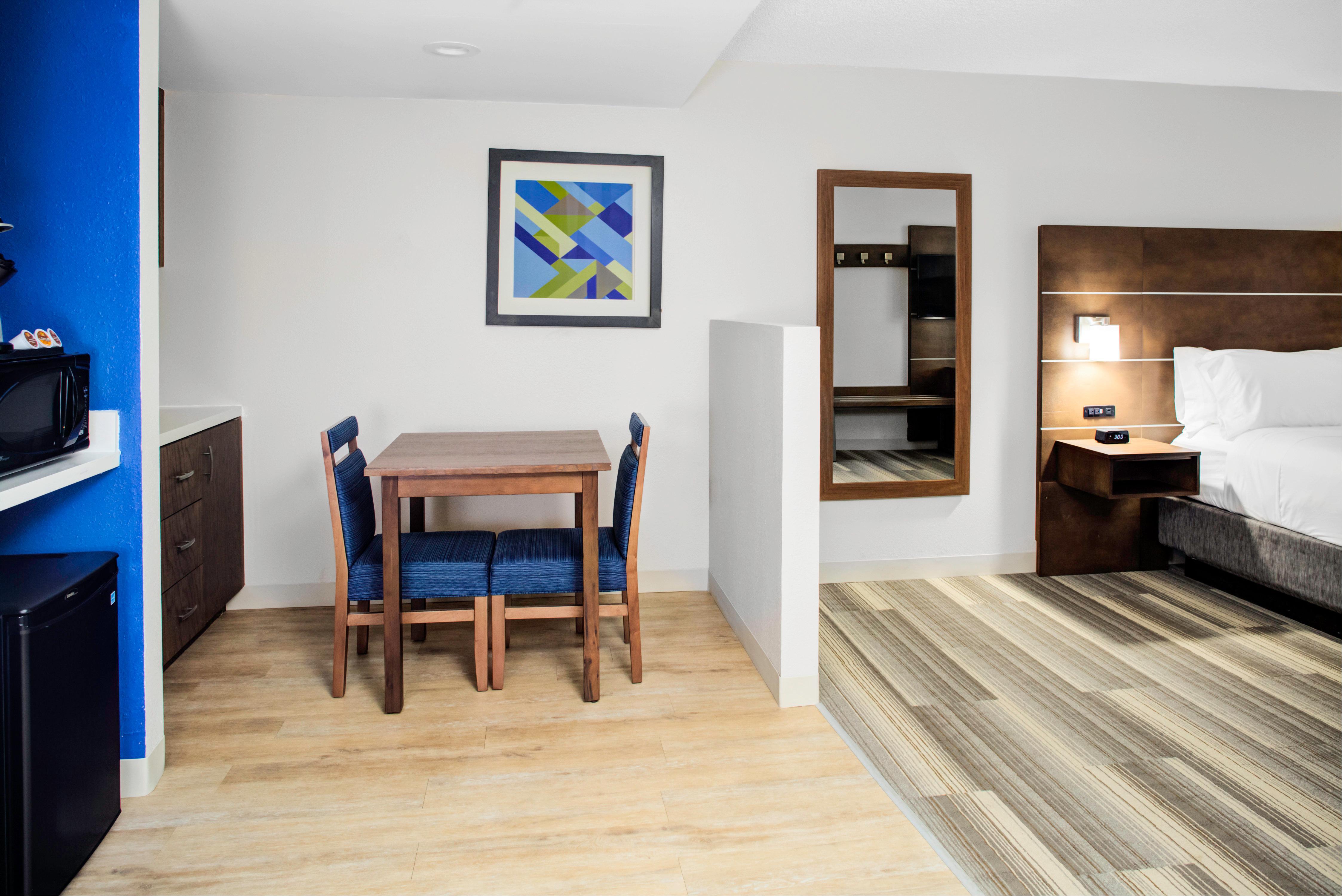 Holiday Inn Express - Chester By Ihg Bagian luar foto