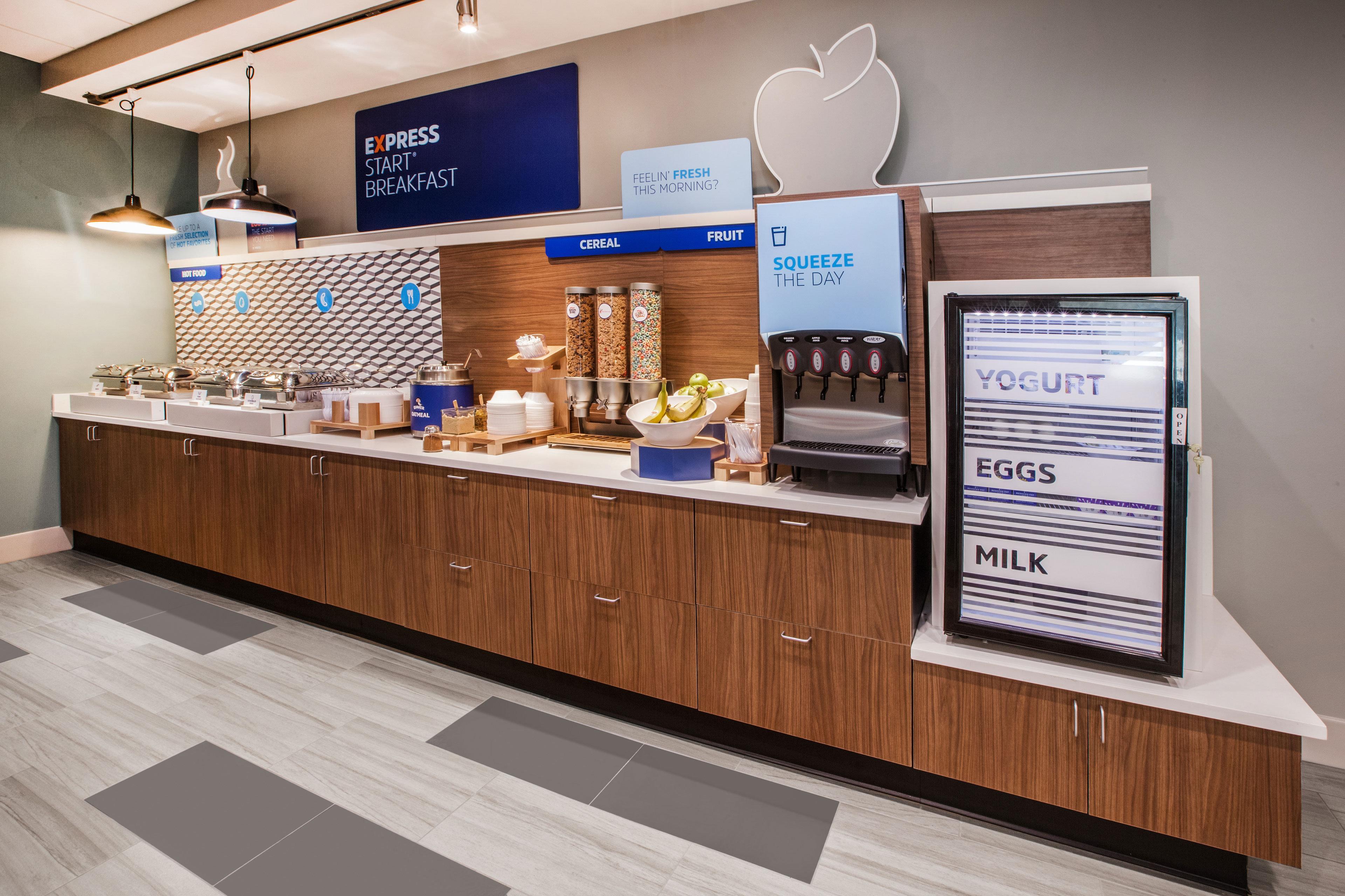 Holiday Inn Express - Chester By Ihg Bagian luar foto