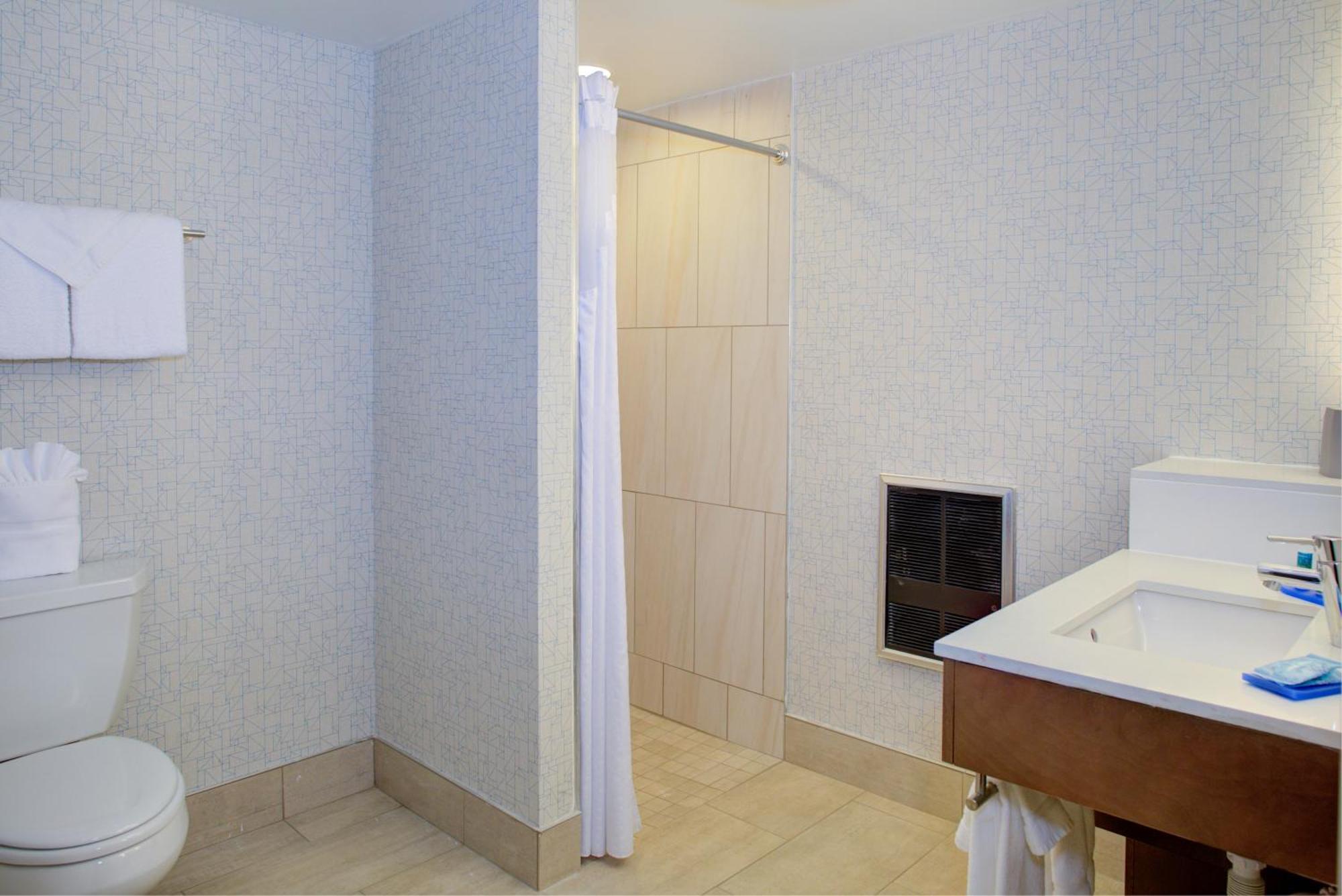 Holiday Inn Express - Chester By Ihg Bagian luar foto