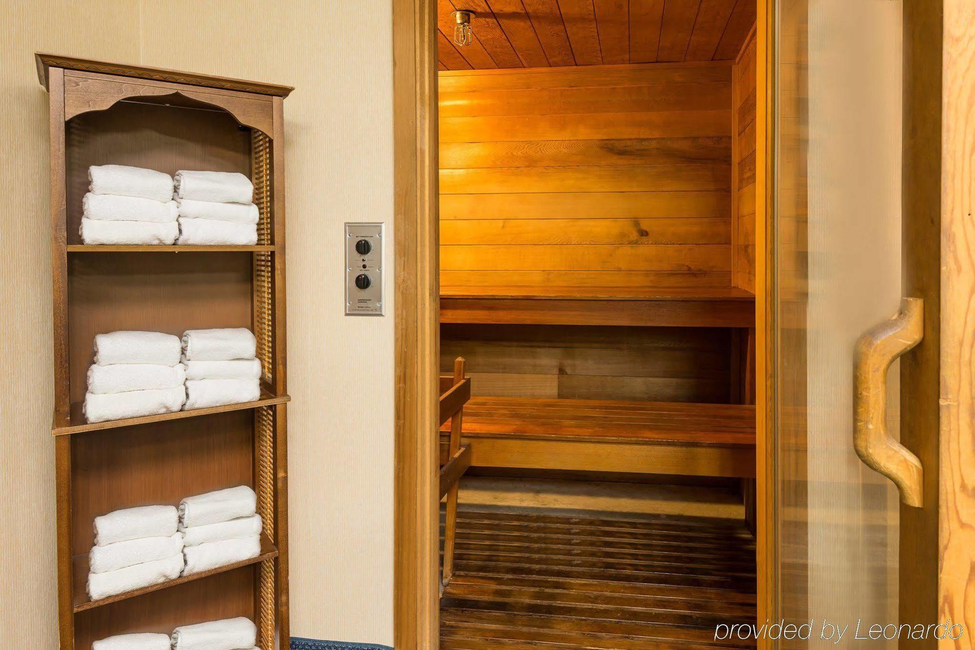 Holiday Inn Express - Chester By Ihg Bagian luar foto